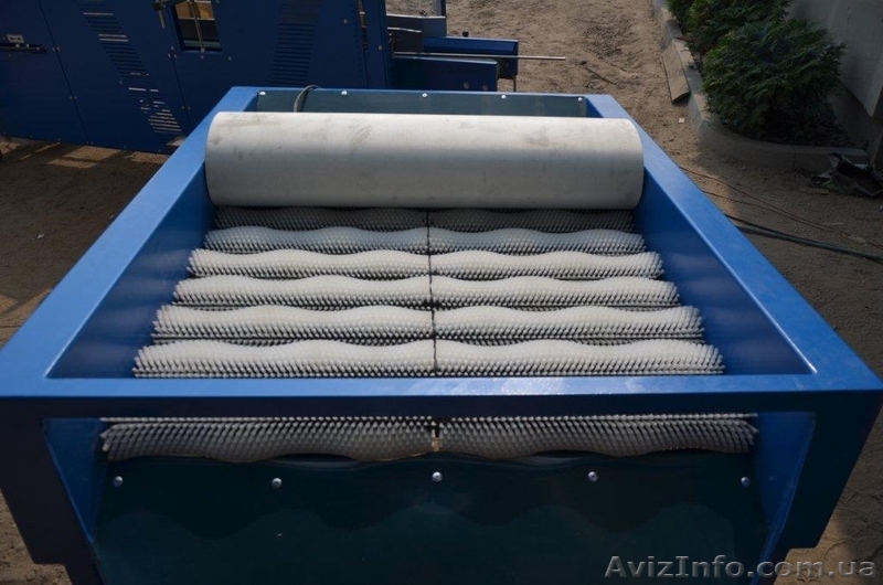 Щеточная машина для очистки овощей (картофель, свекла, сельдерей и т.д.) - <ro>Изображение</ro><ru>Изображение</ru> #1, <ru>Объявление</ru> #958431