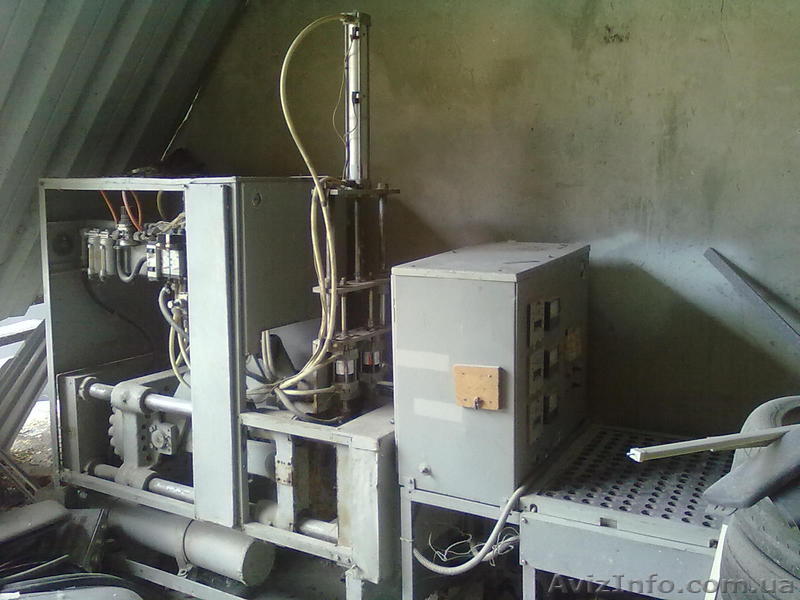 Выдувная машина пет бутылки.Полуавтома. - <ro>Изображение</ro><ru>Изображение</ru> #1, <ru>Объявление</ru> #1034353