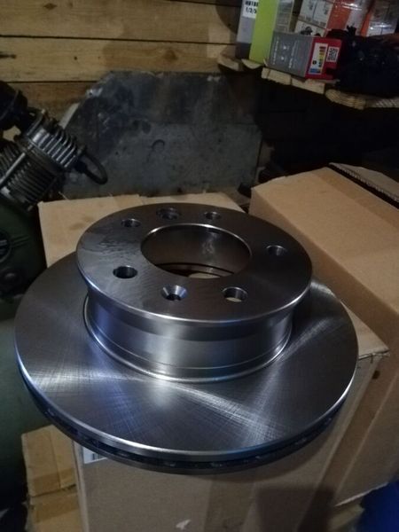 тормозний диск на спринтер - <ro>Изображение</ro><ru>Изображение</ru> #1, <ru>Объявление</ru> #1660497