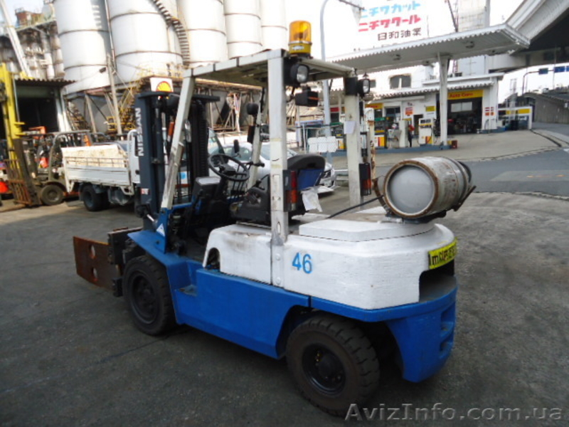 Газ - бензиновий автонавантажувач Nissan UGJ02M30 на 3 тонны - <ro>Изображение</ro><ru>Изображение</ru> #3, <ru>Объявление</ru> #1061649