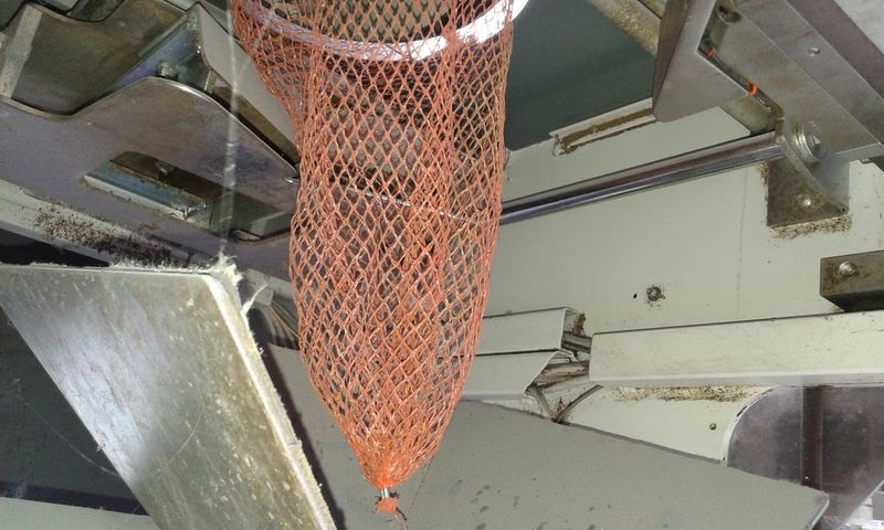 Автоматична кліпсаторна машина Sorma RB2-120 (AT-5E) для картоплі, цибулі, цитру - <ro>Изображение</ro><ru>Изображение</ru> #5, <ru>Объявление</ru> #1669987