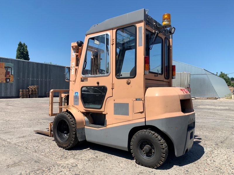 Вилковий автонавантажувач TCM з опрокидувачем вил (система для встановлення ковш - <ro>Изображение</ro><ru>Изображение</ru> #3, <ru>Объявление</ru> #1744899